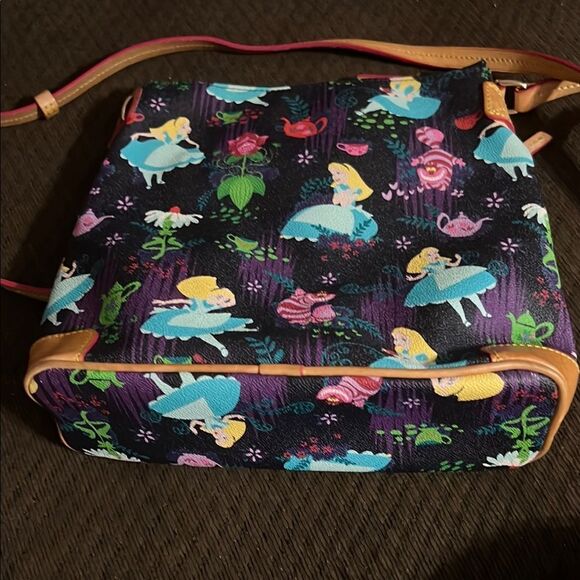 Dooney & Bourke Disney Alice in Wonderland hard to find Crossbody bag - Picture 6 of 11